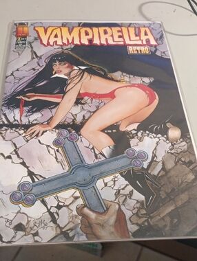Vampirrella Retro Comic Book - Red Cover